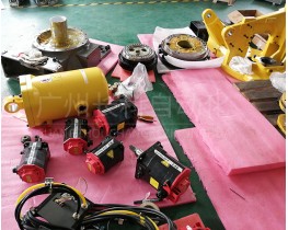 發(fā)那科機器人R-2000iC本體拆機件銷售：電機、減速器、平衡缸……